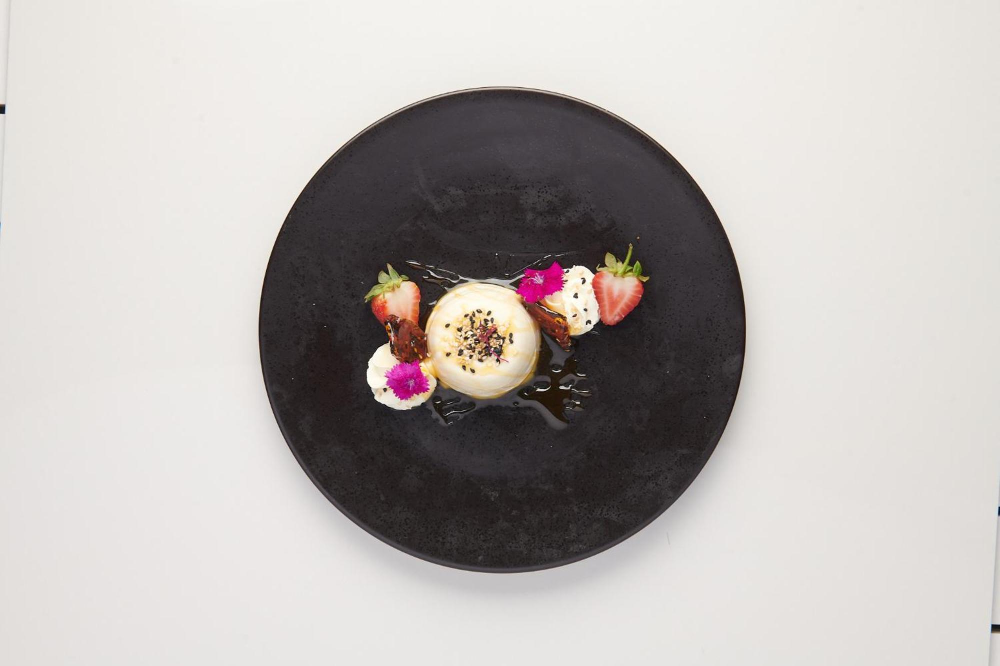 Hotel The Capital Zimbali Ballito Exterior foto A dessert at the restaurant